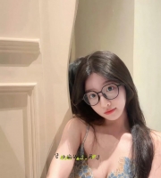 張雪  162cm-46kg-D奶-20歲    身材凹凸有致