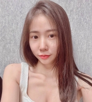 小蜜 158cm 大C 22歲    性感正妹 蜜穴小 粉嫩鮑魚