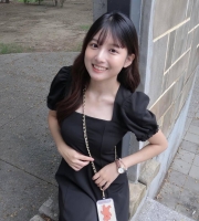 酒兒 160cm.42kg.C.21歲    深喉嚨，玩69式  表面清純