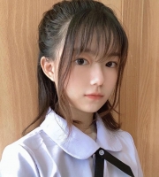 小奈 158.43.B.19歲    純欲校花系×青澀學生妹×戀愛初體驗
