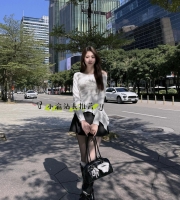 微微 165cm-C奶-23歲    極品黑絲性感銷售 美腿