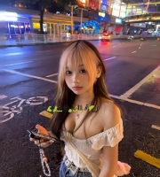 小妍 | 158cm | E奶 | 45kg | 21歲    軟萌甜妹氣質，
