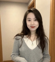 妹妹藝名:陽陽   三圍資料：160cm.C.46.30歲