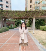 小柔 156cm.B.19歲  清純文靜小女生惹人愛