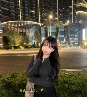 小芊｜157cm｜44kg｜B奶｜20歲    乾乾淨淨的學生妹氣質，