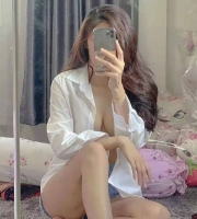 黃蓉 165cm.E.28歲  #氣質姊姊    性感火辣的身材