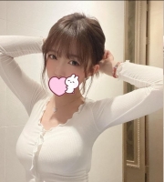 茜茜  160cm  48kg  E  25歲     #氣質大奶助理妹,