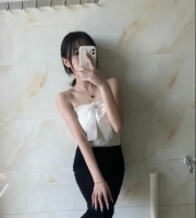 阿雅 160cm.44kg.C.21歲    #小隻可愛    瘦瘦的超級甜美的