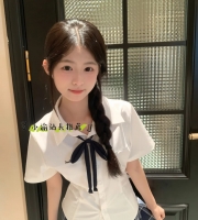 琳琳 160cm｜44kg｜C奶｜20歲    可約時間18:00以後