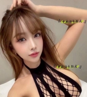 冰冰  165cm｜28歲｜D杯｜48kg    高挑艷麗，胸型飽滿