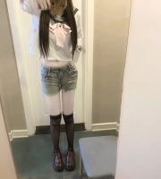 泱泱 156cm.B.18歲    可愛學生妹